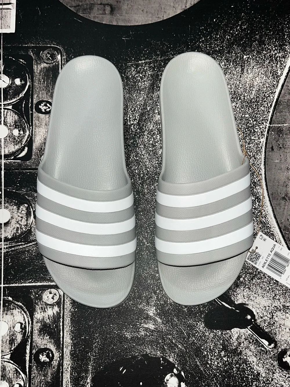 NWT Adidas Adilette Slide